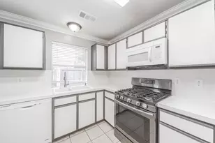 16019 Hilton Head Ln, Cypress, TX 77429 - Photo 8