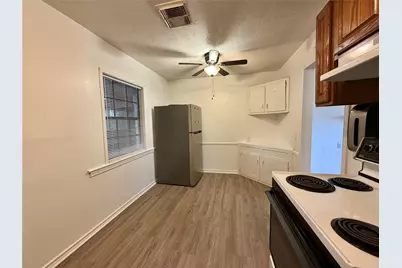 403 Oak Drive, Lake Jackson, TX 77566 - Photo 8