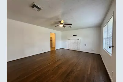 403 Oak Drive, Lake Jackson, TX 77566 - Photo 4