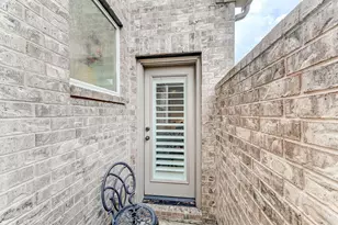 404 Summit Ridge Ct, Willis, TX 77318 - Photo 46