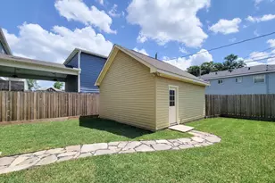 2028 Columbia St, Houston, TX 77008 - Photo 40