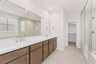 2706 Grand Fountains Drive #F, Houston, TX 77054 - Photo 16