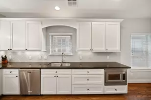1228 Herkimer St, Houston, TX 77008 - Photo 14