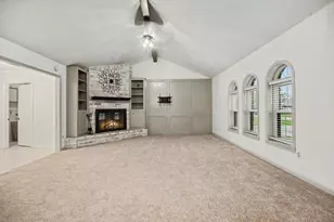 9942 Bayou Woods Dr, Baytown, TX 77521 - Photo 8