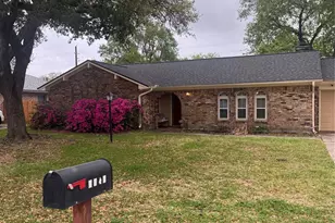 9942 Bayou Woods Dr, Baytown, TX 77521 - Photo 4