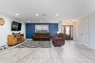 3921 Wickersham St, Bay City, TX 77414 - Photo 4