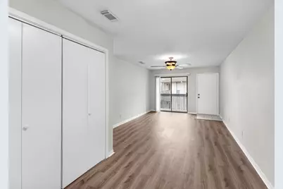 1900 Bay Area Boulevard #214, Houston, TX 77058 - Photo 8