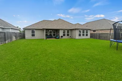 426 Hunters Crossing Drive, Sealy, TX 77474 - Photo 18