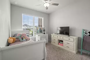 426 Hunters Xing Dr, Sealy, TX 77474 - Photo 12