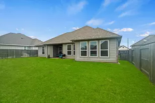 426 Hunters Xing Dr, Sealy, TX 77474 - Photo 20