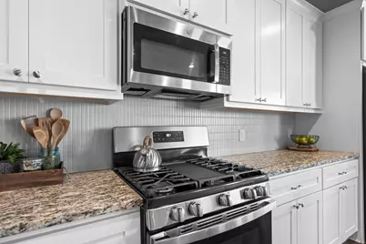 426 Hunters Crossing Drive, Sealy, TX 77474 - Photo 8