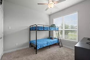 426 Hunters Xing Dr, Sealy, TX 77474 - Photo 14