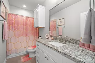 426 Hunters Xing Dr, Sealy, TX 77474 - Photo 14