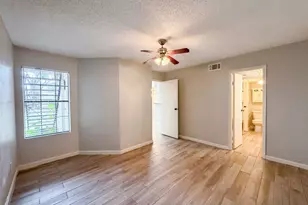 2750 Holly Hall St, Houston, TX 77054 - Photo 4