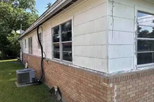 2616 Elm Ave, Bay City, TX 77414 - Photo 10