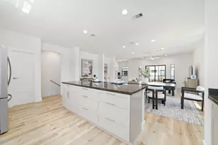 11936 N Hoa Sen Cir, Houston, TX 77072 - Photo 8