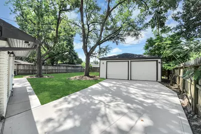 6015 McKnight Street, Houston, TX 77035 - Photo 2