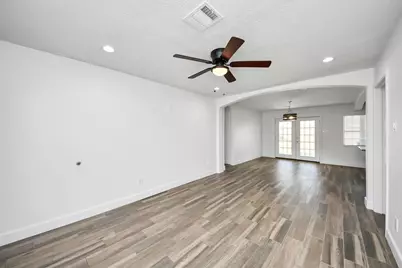 11410 Rockford Drive, Houston, TX 77048 - Photo 6