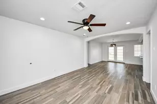 11410 Rockford Dr, Houston, TX 77048 - Photo 6