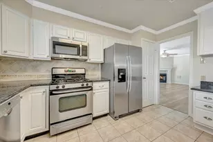 830 Island Meadow Ct, Houston, TX 77062 - Photo 12