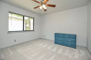 1702 Cherry Bend Dr, Houston, TX 77077 - Photo 20