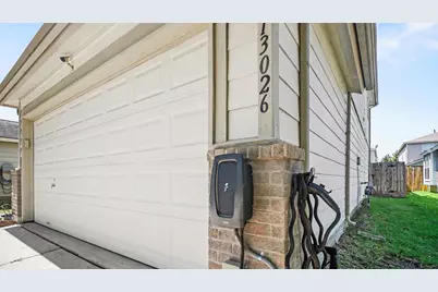 13026 Skyview Bend Drive, Houston, TX 77047 - Photo 4