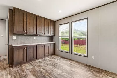 17439 Virginia City Drive, Conroe, TX 77306 - Photo 8
