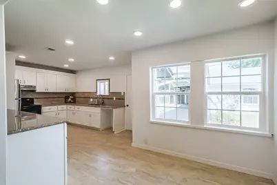 7543 Greenstone Street, Houston, TX 77087 - Photo 8