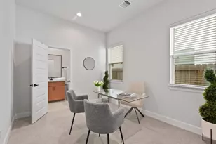 4842 Pinemont Dr, Houston, TX 77091 - Photo 4