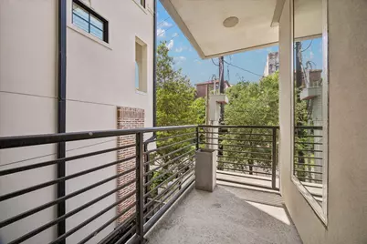 4819 Caroline Street #104, Houston, TX 77004 - Photo 10