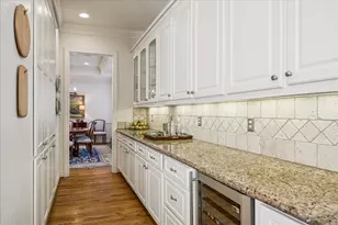 2025 Park St, Houston, TX 77019 - Photo 14