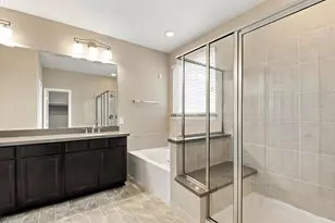 11022 Sarah Bluff Ln, Cypress, TX 77433 - Photo 30