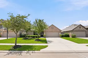 15715 Windsor Bluff Dr, Cypress, TX 77429 - Photo 4