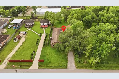 9318 Klondike Street, Houston, TX 77075 - Photo 2