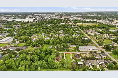 9318 Klondike Street, Houston, TX 77075 - Photo 6