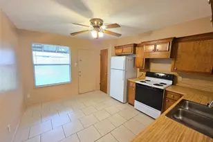 1617 Hazelwood St, Conroe, TX 77301 - Photo 6