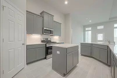 1041 Comal Trail, Dayton, TX 77535 - Photo 4