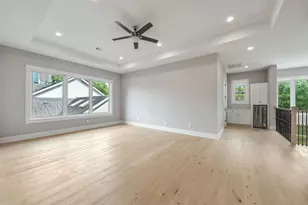 2046 MacArthur St, Houston, TX 77030 - Photo 26