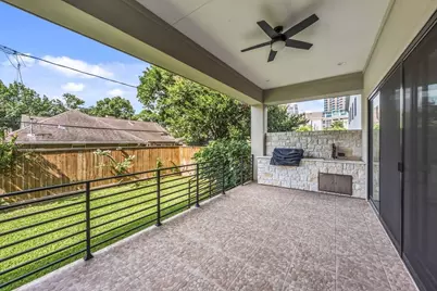 2046 Macarthur Street, Houston, TX 77030 - Photo 12