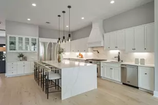 2046 MacArthur St, Houston, TX 77030 - Photo 8