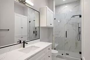 2046 MacArthur St, Houston, TX 77030 - Photo 30