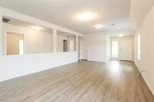 2521 N Lina Ct, Conroe, TX 77301 - Photo 8