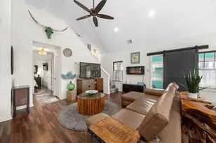 4130 Kent Dr, Galveston, TX 77554 - Photo 8