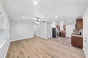 5814 Westover St, Houston, TX 77033 - Photo 2