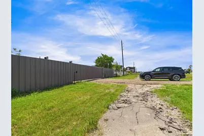 12418 N Lake Houston Parkway, Houston, TX 77044 - Photo 8