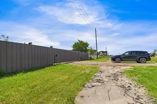 12418 N Lake Houston Pkwy, Houston, TX 77044 - Photo 8