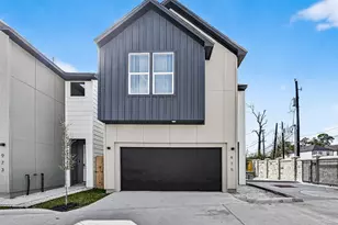 975 Highland Lgt Ln, Houston, TX 77091 - Photo 1
