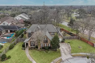 7702 Old Tree Ct, Sugar Land, TX 77479 - Photo 6