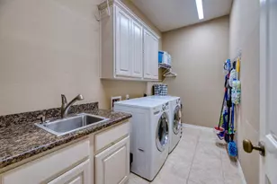 7702 Old Tree Ct, Sugar Land, TX 77479 - Photo 40