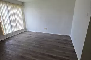 2820 S Bartell Dr, Houston, TX 77054 - Photo 4